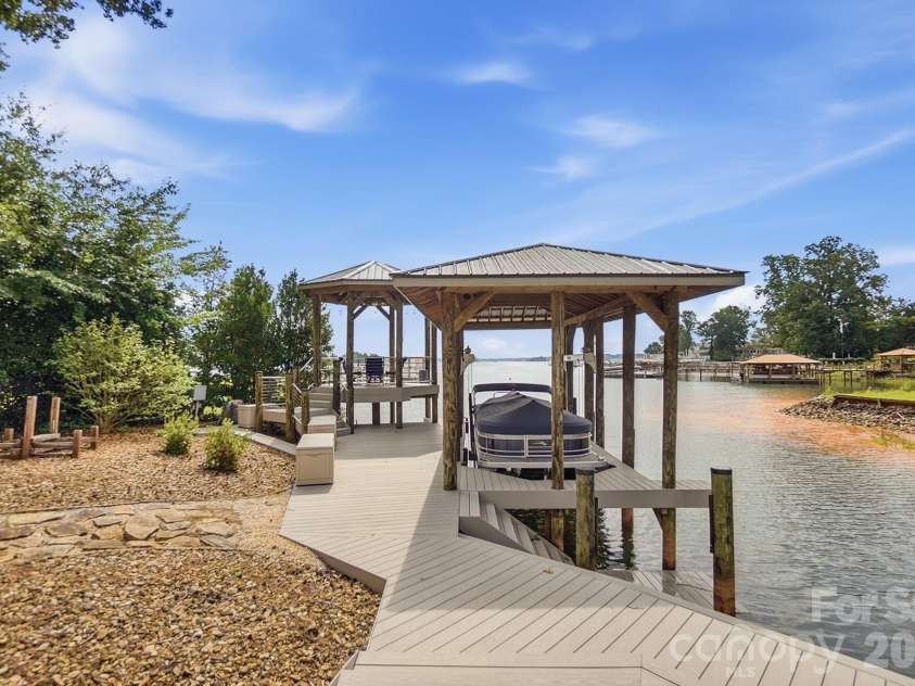 3210 Lake Shore Road, Denver, NC 28037.  MLS# CAR4404353, YatesRealty ID 42110. 