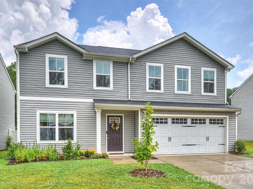 7016 Ludell Lane, Charlotte, NC 28215.  MLS# CAR4410902, YatesRealty ID 42112. 