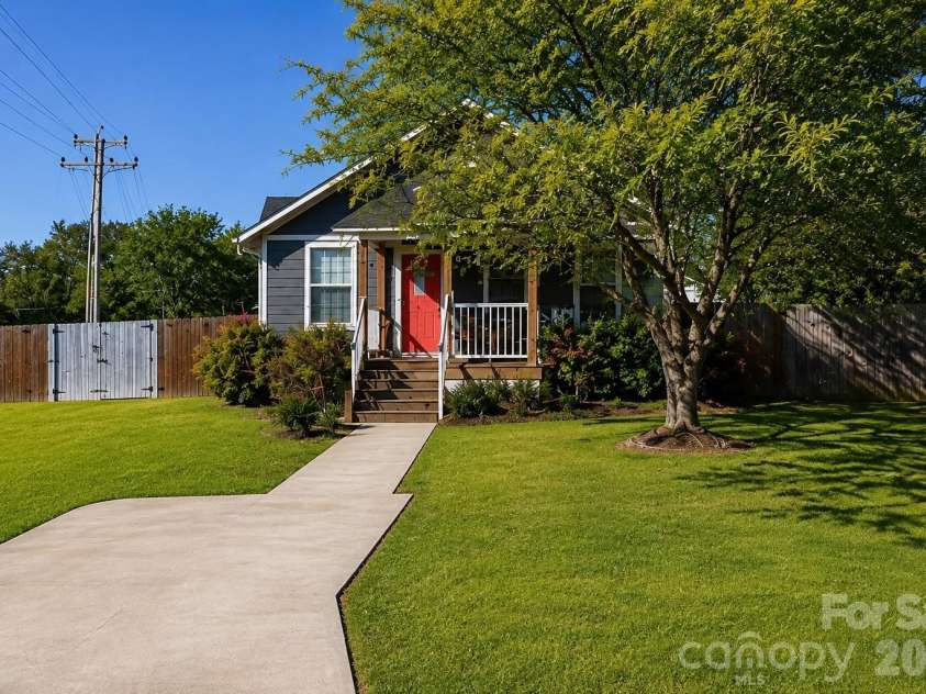 1104 Poston Circle, Gastonia, NC 28054.  MLS# CAR4410688, YatesRealty ID 42113. 