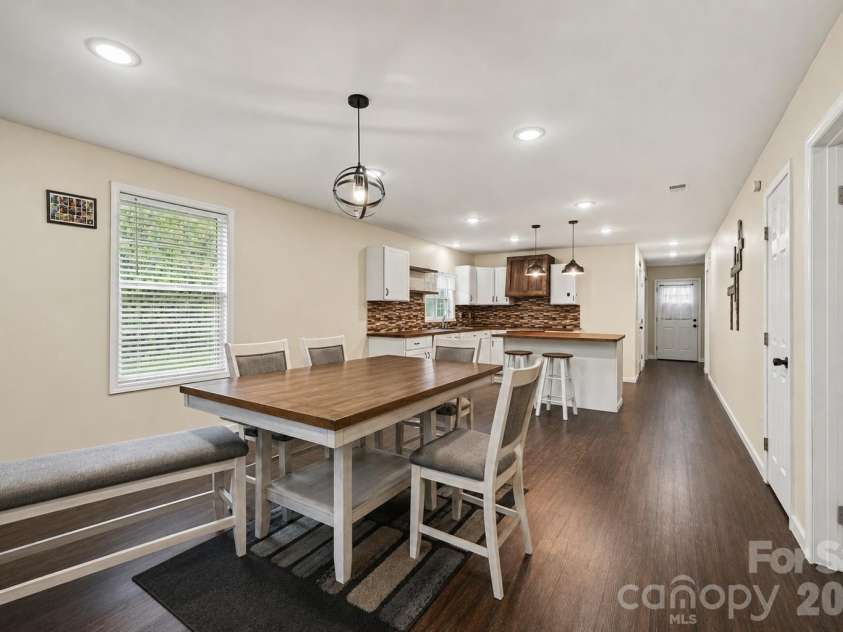 1104 Poston Circle, Gastonia, NC 28054.  MLS# CAR4410688, YatesRealty ID 42113. 