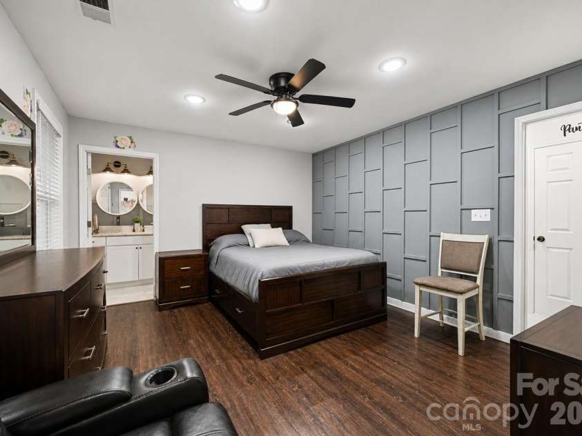 1104 Poston Circle, Gastonia, NC 28054.  MLS# CAR4410688, YatesRealty ID 42113. 