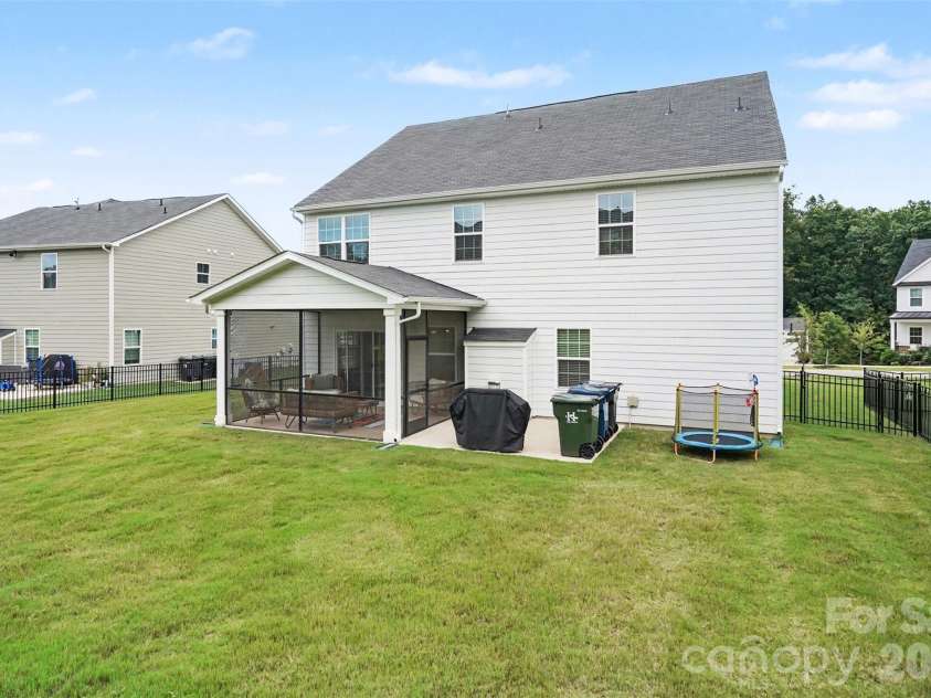 8504 Everwood Avenue, Huntersville, NC 28078.  MLS# CAR4410626, YatesRealty ID 42114. 