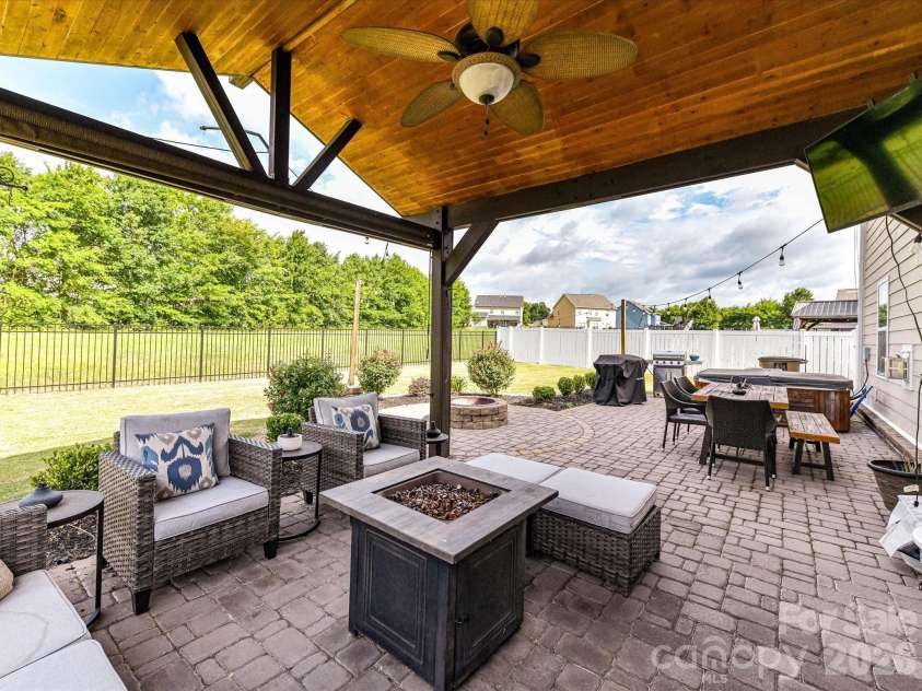 1033 Blue Stream Lane, Indian Trail, NC 28079.  MLS# CAR4392083, YatesRealty ID 42115. 
