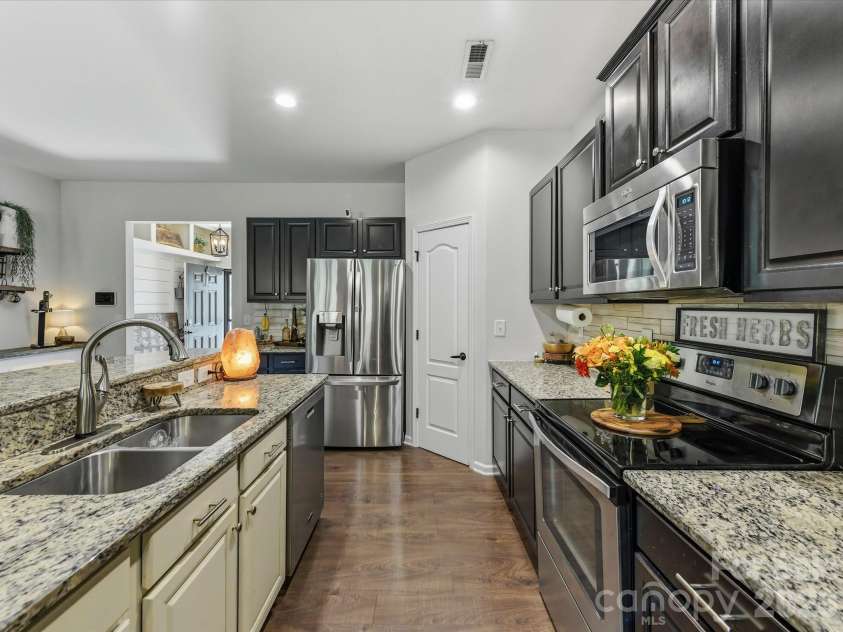1033 Blue Stream Lane, Indian Trail, NC 28079.  MLS# CAR4392083, YatesRealty ID 42115. 