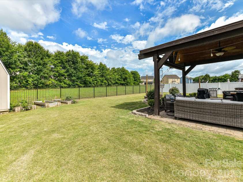 1033 Blue Stream Lane, Indian Trail, NC 28079.  MLS# CAR4392083, YatesRealty ID 42115. 