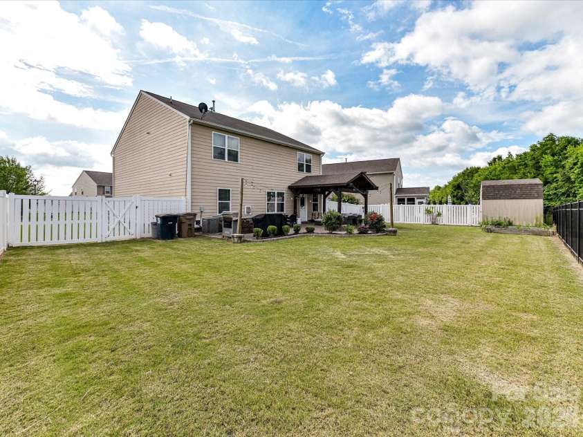 1033 Blue Stream Lane, Indian Trail, NC 28079.  MLS# CAR4392083, YatesRealty ID 42115. 