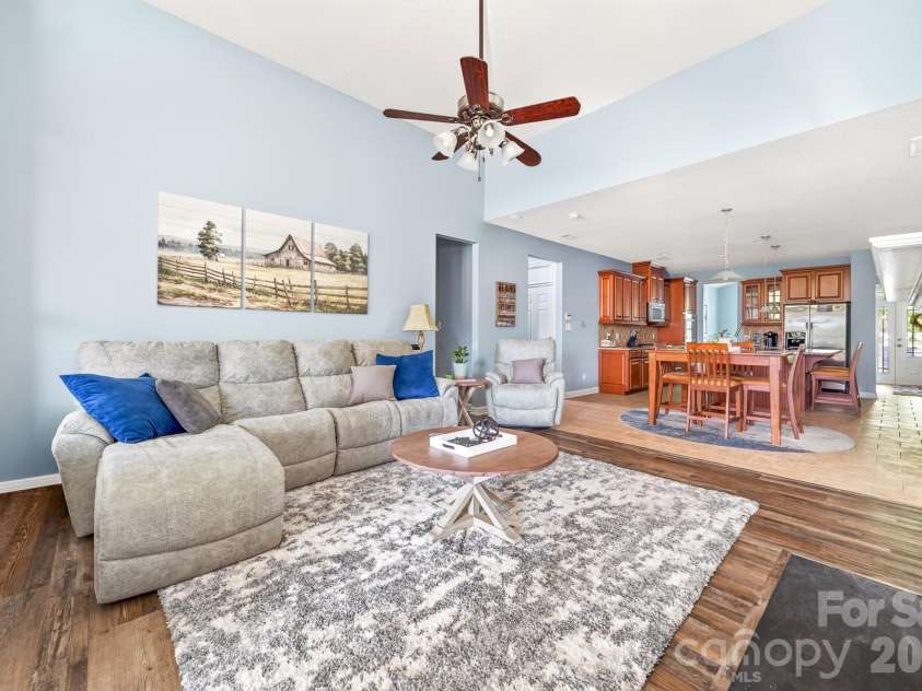 2044 Middleton Farm Drive, Belmont, NC 28012.  MLS# CAR4406929, YatesRealty ID 42119. 