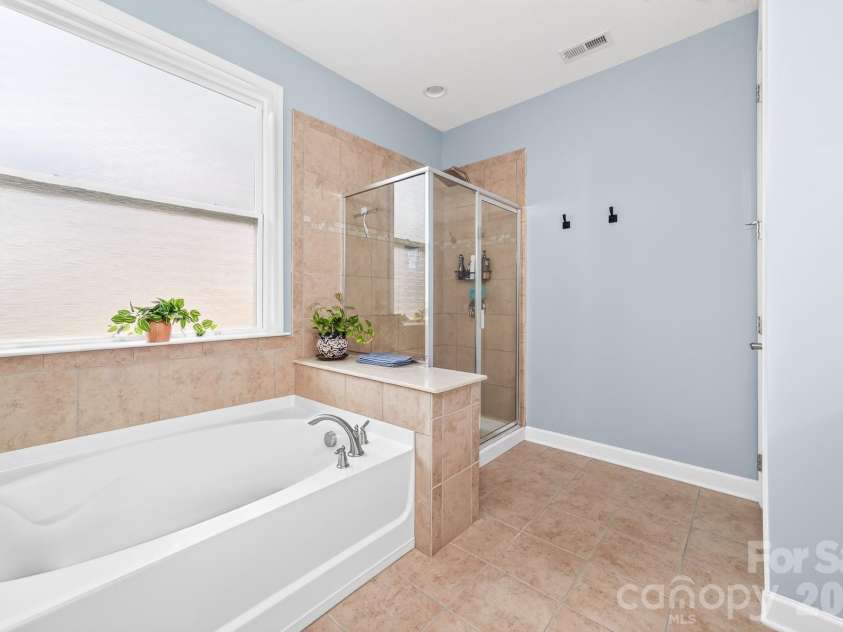 2044 Middleton Farm Drive, Belmont, NC 28012.  MLS# CAR4406929, YatesRealty ID 42119. 