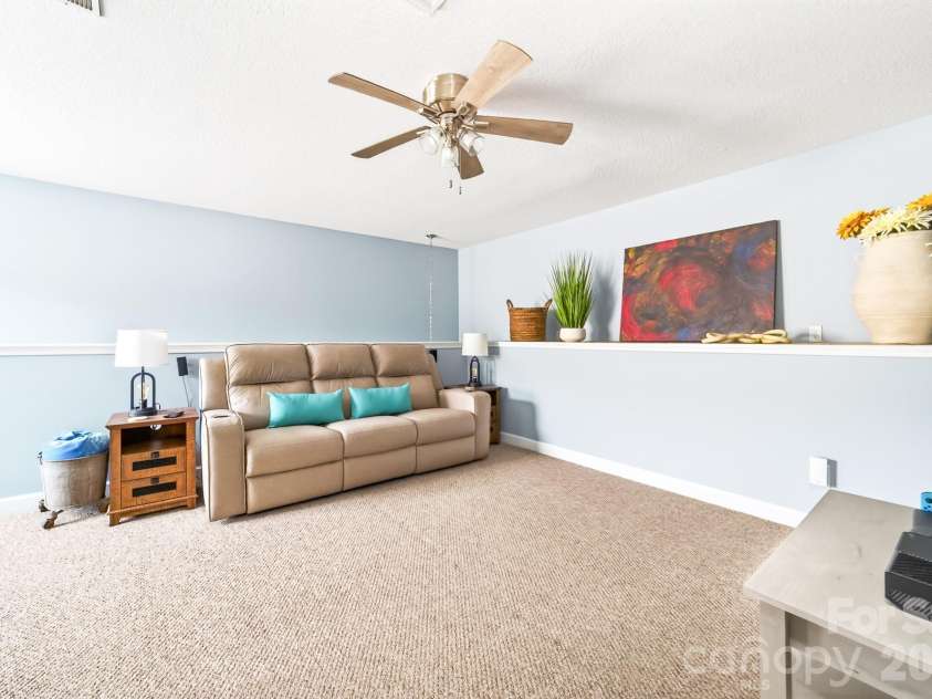 2044 Middleton Farm Drive, Belmont, NC 28012.  MLS# CAR4406929, YatesRealty ID 42119. 