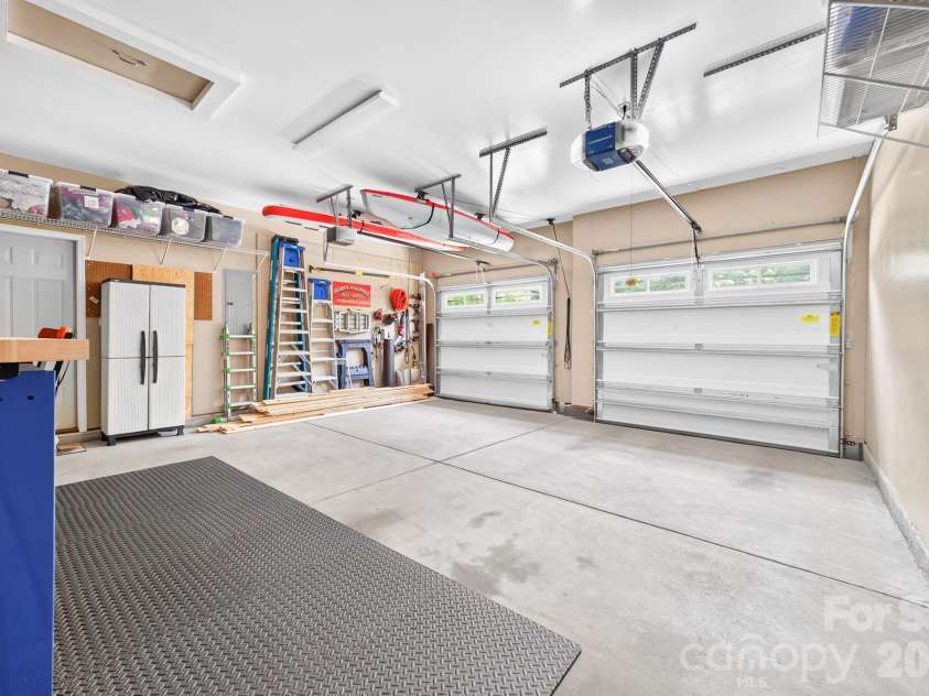 2044 Middleton Farm Drive, Belmont, NC 28012.  MLS# CAR4406929, YatesRealty ID 42119. 