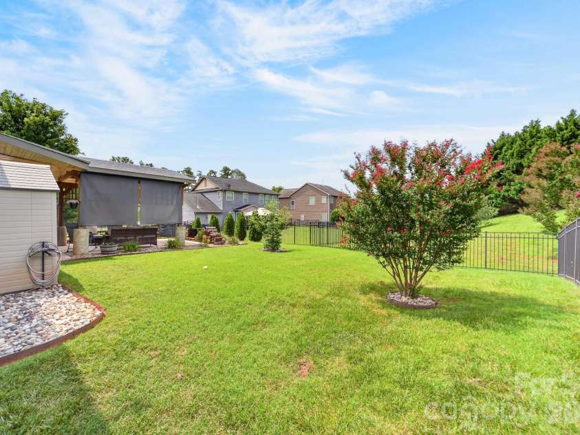 2044 Middleton Farm Drive, Belmont, NC 28012.  MLS# CAR4406929, YatesRealty ID 42119. 