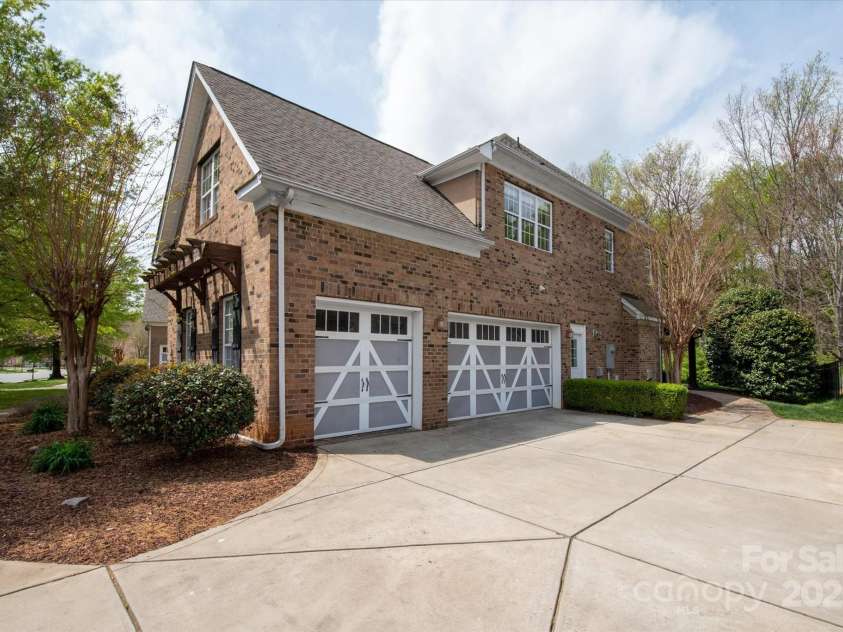 11308 Wheat Ridge Road, Charlotte, NC 28277.  MLS# CAR4241331, YatesRealty ID 4212. 3 car sideload garage