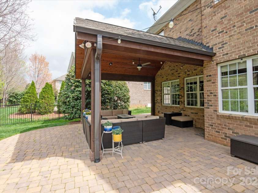 11308 Wheat Ridge Road, Charlotte, NC 28277.  MLS# CAR4241331, YatesRealty ID 4212. Covered back porch