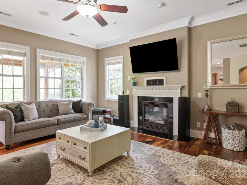 11308 Wheat Ridge Road, Charlotte, NC 28277.  MLS# CAR4241331, YatesRealty ID 4212. Great room offers plenty of seating space and gas log fireplace