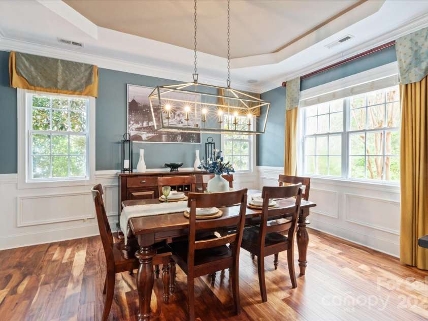 11308 Wheat Ridge Road, Charlotte, NC 28277.  MLS# CAR4241331, YatesRealty ID 4212. Lots of natural light throughout home