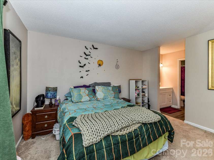 7304 Winery Lane, Charlotte, NC 28227.  MLS# CAR4355435, YatesRealty ID 4212. 