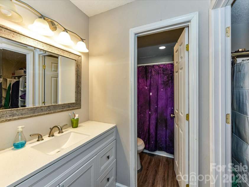 7304 Winery Lane, Charlotte, NC 28227.  MLS# CAR4355435, YatesRealty ID 4212. 