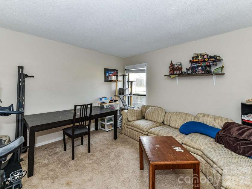 7304 Winery Lane, Charlotte, NC 28227.  MLS# CAR4355435, YatesRealty ID 4212. 