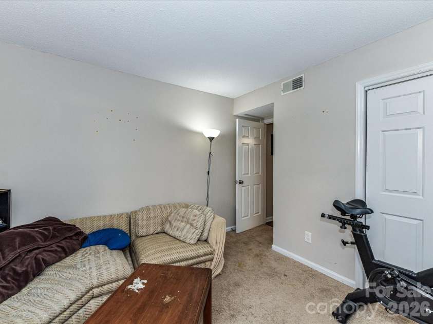 7304 Winery Lane, Charlotte, NC 28227.  MLS# CAR4355435, YatesRealty ID 4212. 