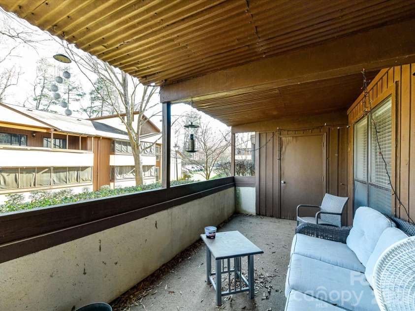 7304 Winery Lane, Charlotte, NC 28227.  MLS# CAR4355435, YatesRealty ID 4212. 