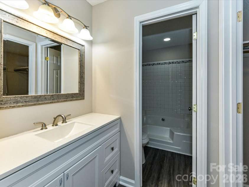 7304 Winery Lane, Charlotte, NC 28227.  MLS# CAR4355435, YatesRealty ID 4212. 