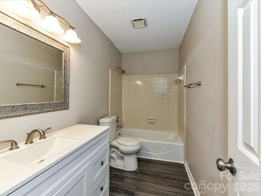 7304 Winery Lane, Charlotte, NC 28227.  MLS# CAR4355435, YatesRealty ID 4212. 