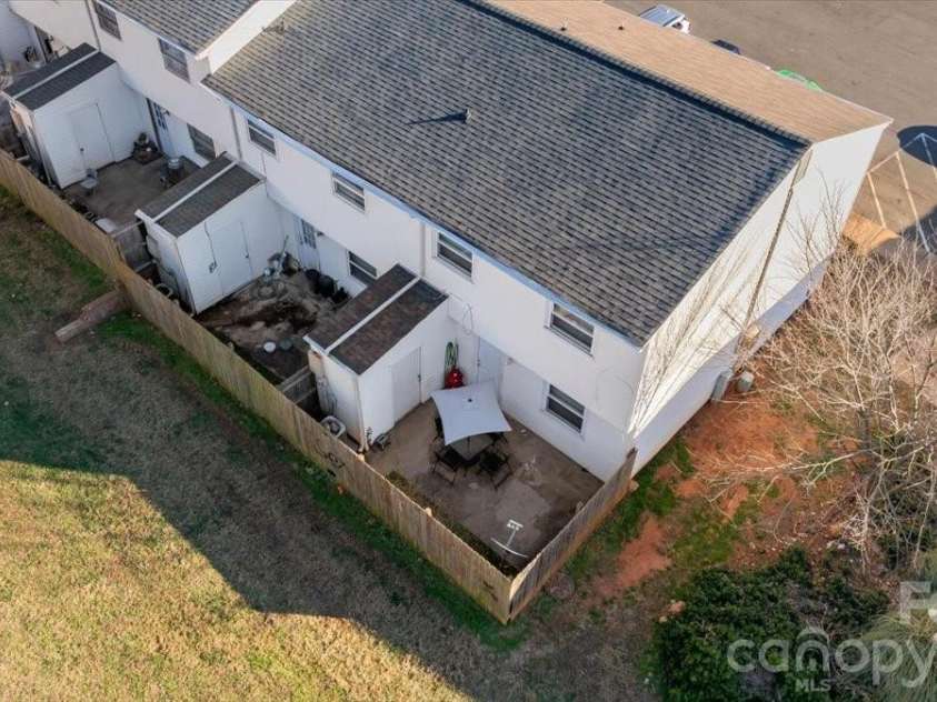 7920 Shady Oak Trail, Charlotte, NC 28210.  MLS# CAR4339968, YatesRealty ID 4212. 