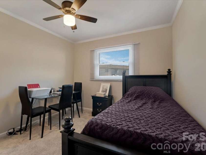 7920 Shady Oak Trail, Charlotte, NC 28210.  MLS# CAR4339968, YatesRealty ID 4212. 