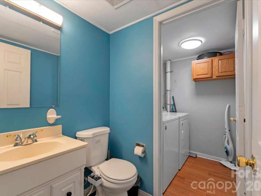 7920 Shady Oak Trail, Charlotte, NC 28210.  MLS# CAR4339968, YatesRealty ID 4212. 