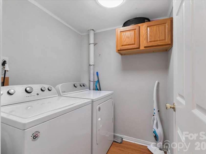 7920 Shady Oak Trail, Charlotte, NC 28210.  MLS# CAR4339968, YatesRealty ID 4212. 