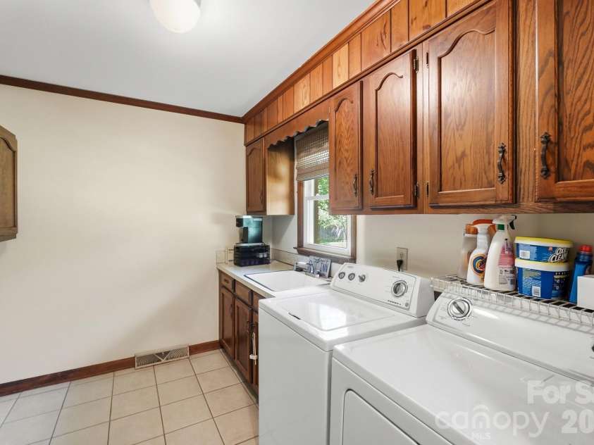 15513 Thompson Road, Mint Hill, NC 28227.  MLS# CAR4412227, YatesRealty ID 42120. 