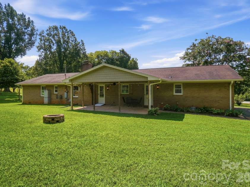 15513 Thompson Road, Mint Hill, NC 28227.  MLS# CAR4412227, YatesRealty ID 42120. 