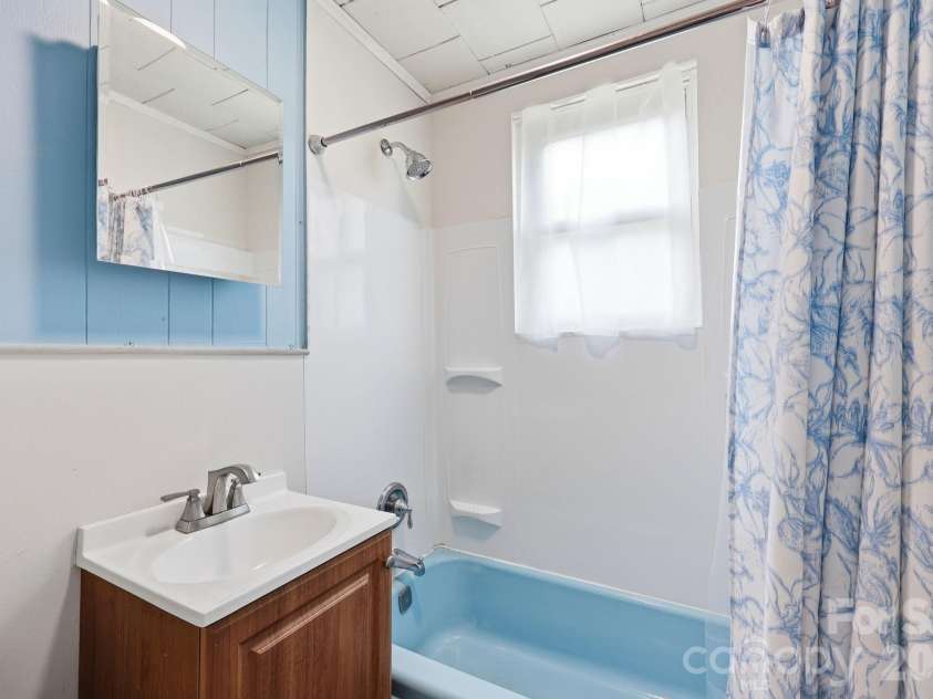 1303 Bringle Ferry Road, Salisbury, NC 28144.  MLS# CAR4404807, YatesRealty ID 42121. 