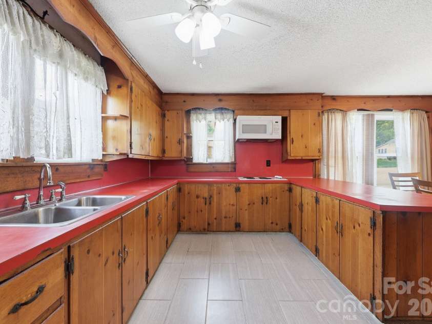 1303 Bringle Ferry Road, Salisbury, NC 28144.  MLS# CAR4404807, YatesRealty ID 42121. 