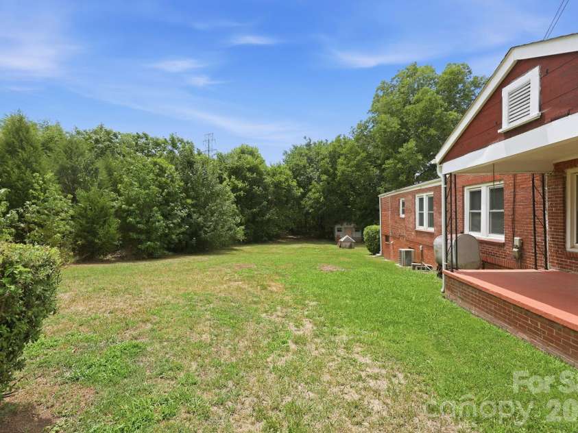 1303 Bringle Ferry Road, Salisbury, NC 28144.  MLS# CAR4404807, YatesRealty ID 42121. 