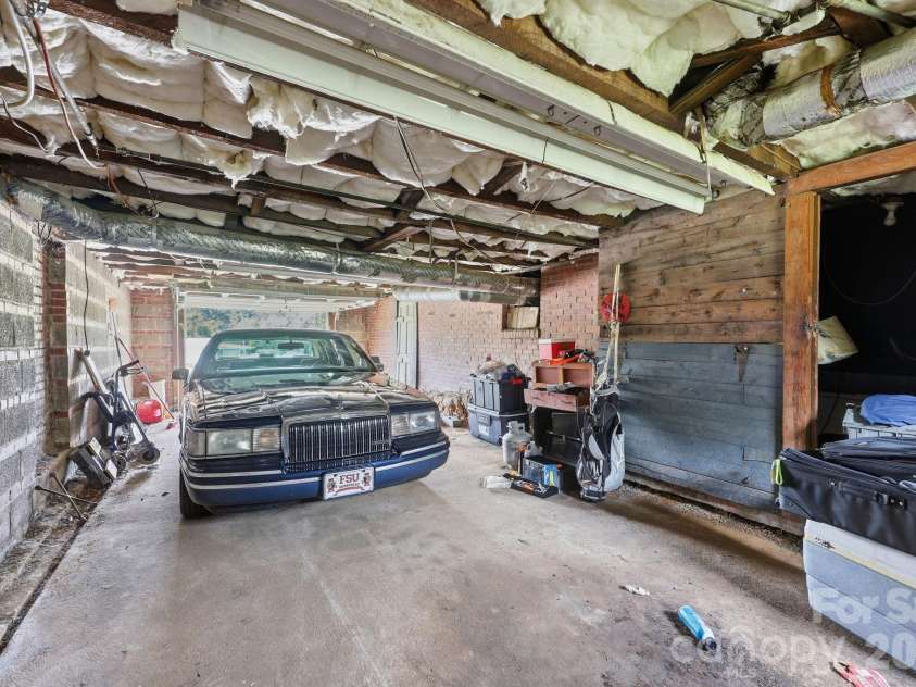 1303 Bringle Ferry Road, Salisbury, NC 28144.  MLS# CAR4404807, YatesRealty ID 42121. 
