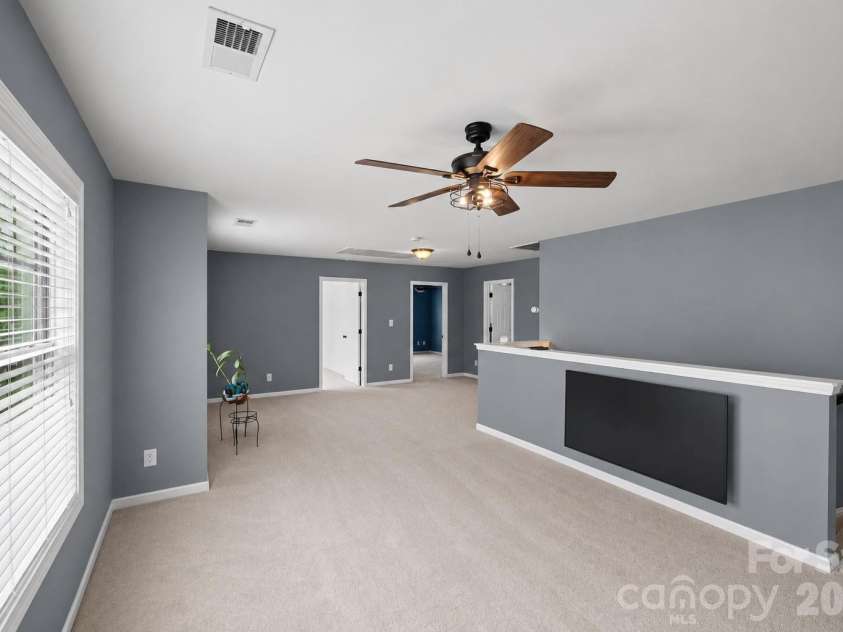 4916 Elementary View Drive, Charlotte, NC 28269.  MLS# CAR4406604, YatesRealty ID 42123. 