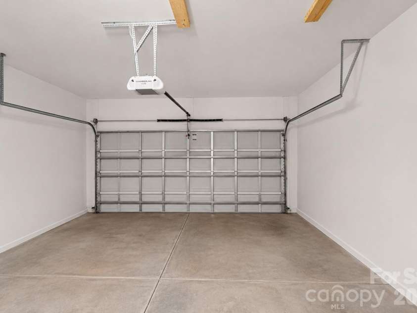 4916 Elementary View Drive, Charlotte, NC 28269.  MLS# CAR4406604, YatesRealty ID 42123. 