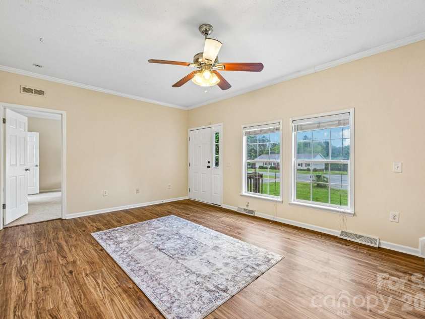 108 Grand Acres Lane, Maiden, NC 28650.  MLS# CAR4407760, YatesRealty ID 42124. 