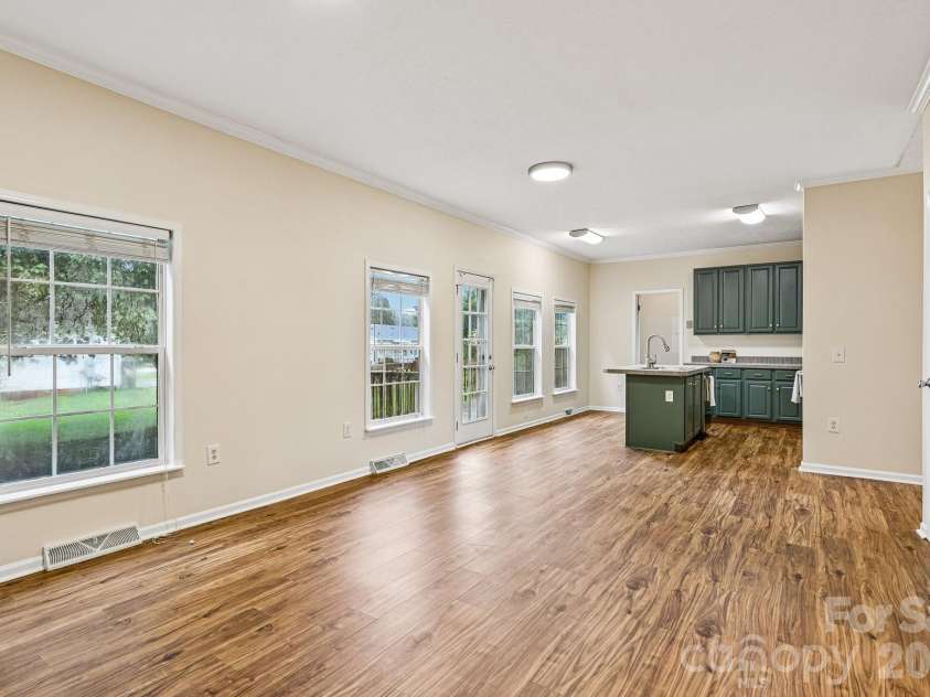 108 Grand Acres Lane, Maiden, NC 28650.  MLS# CAR4407760, YatesRealty ID 42124. 