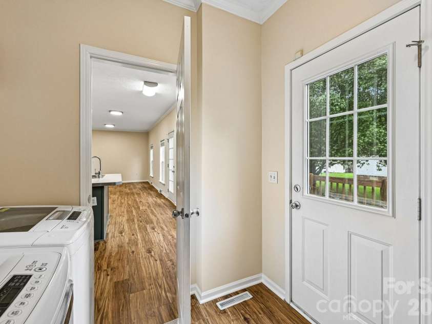 108 Grand Acres Lane, Maiden, NC 28650.  MLS# CAR4407760, YatesRealty ID 42124. 