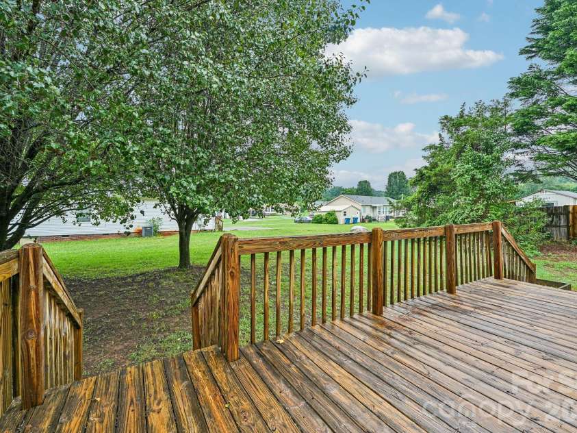 108 Grand Acres Lane, Maiden, NC 28650.  MLS# CAR4407760, YatesRealty ID 42124. 