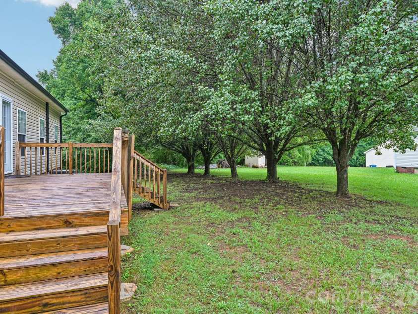 108 Grand Acres Lane, Maiden, NC 28650.  MLS# CAR4407760, YatesRealty ID 42124. 
