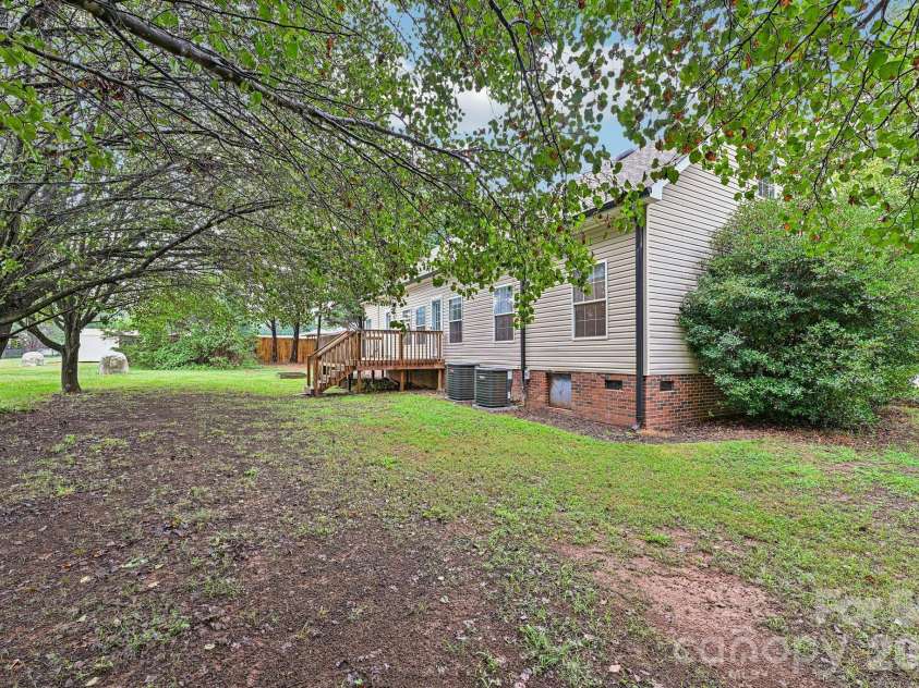 108 Grand Acres Lane, Maiden, NC 28650.  MLS# CAR4407760, YatesRealty ID 42124. 
