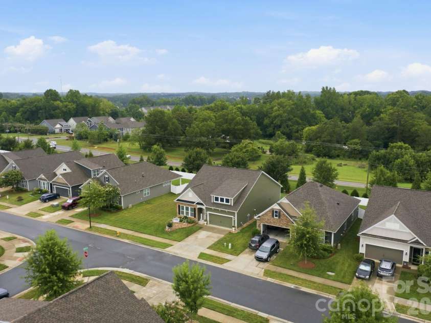 123 Cup Chase Drive, Mooresville, NC 28115.  MLS# CAR4407763, YatesRealty ID 42125. 