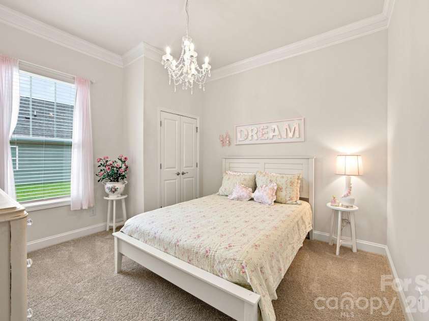 123 Cup Chase Drive, Mooresville, NC 28115.  MLS# CAR4407763, YatesRealty ID 42125. 