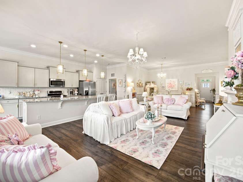 123 Cup Chase Drive, Mooresville, NC 28115.  MLS# CAR4407763, YatesRealty ID 42125. 