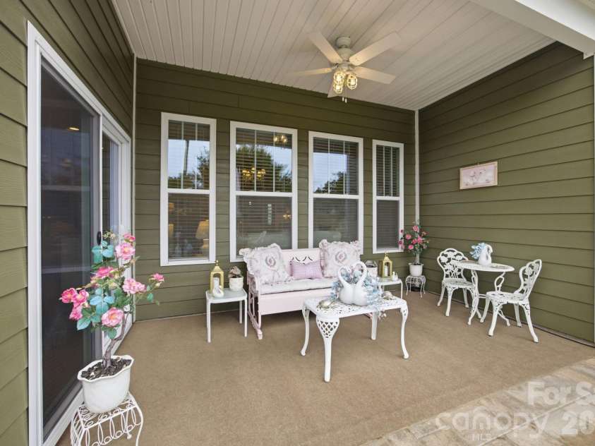 123 Cup Chase Drive, Mooresville, NC 28115.  MLS# CAR4407763, YatesRealty ID 42125. 