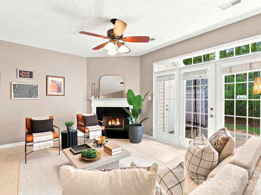 1323 Anthem Court, Charlotte, NC 28205.  MLS# CAR4406513, YatesRealty ID 42126. 