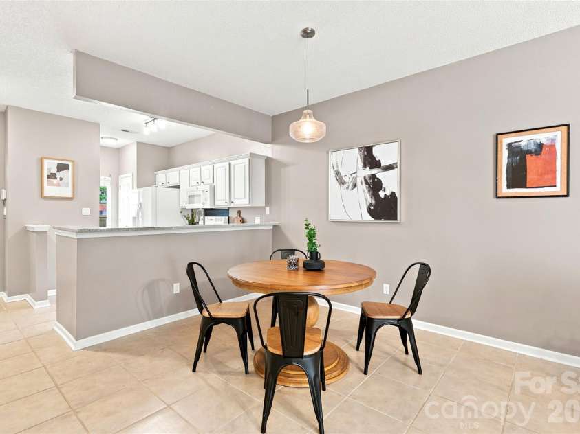 1323 Anthem Court, Charlotte, NC 28205.  MLS# CAR4406513, YatesRealty ID 42126. 